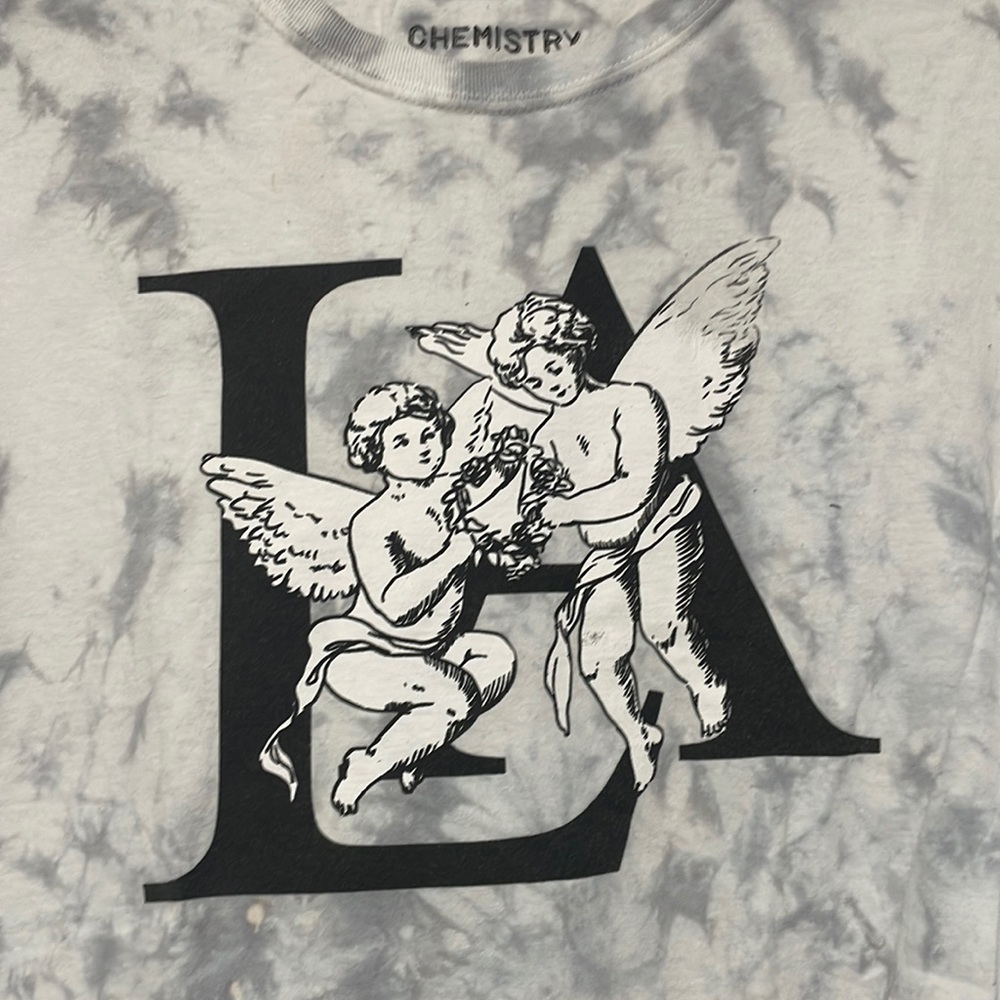 La graphic t shirt, L